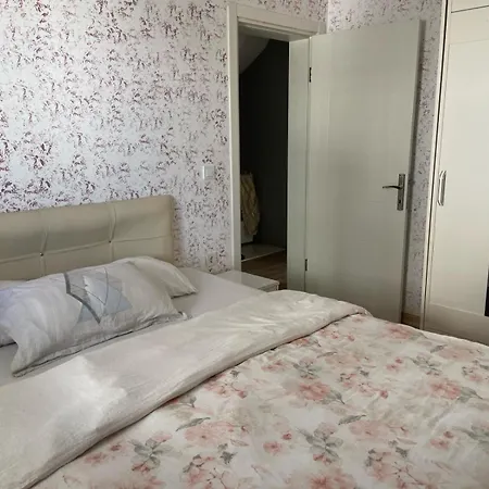 Deniz Manzarali Full Esyali Bodrum