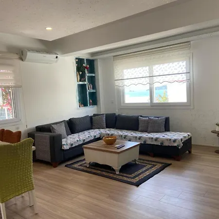 Deniz Manzarali Full Esyali Appartement